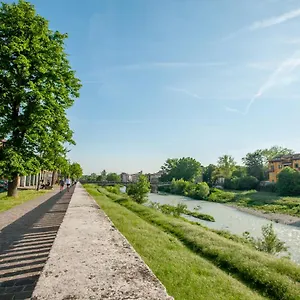 Gasthuis Station, Parma
